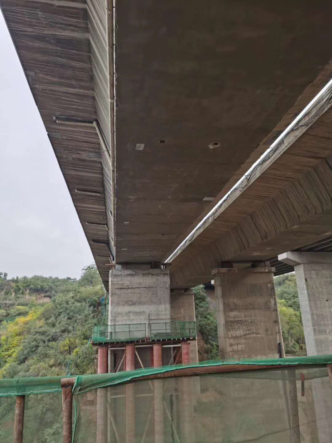 黔东南桥梁加固前制定可行设计方案图并用对施工方法